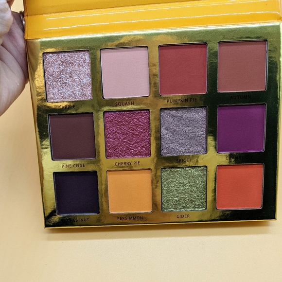 Ace Beauty Falling for You Eyeshadow Palette - Picture 4 of 4